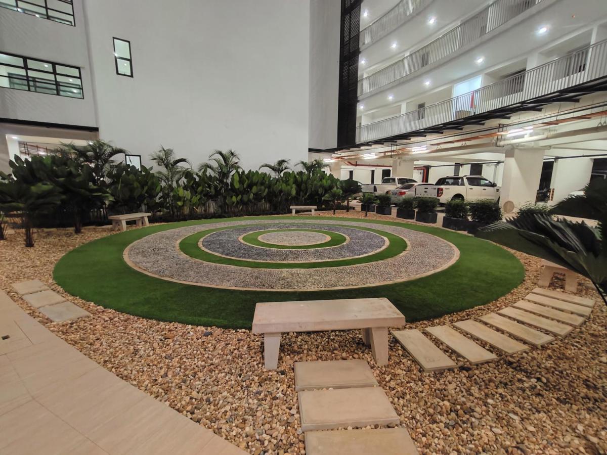 Gem Minimalist 2br 4beds Entire Apartemen Kuching